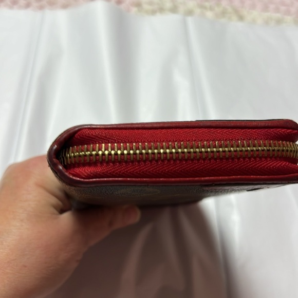 Louis Vuitton Monogram Retiro Cerese Zippy wallet. Comes with COA - Picture 6 of 16